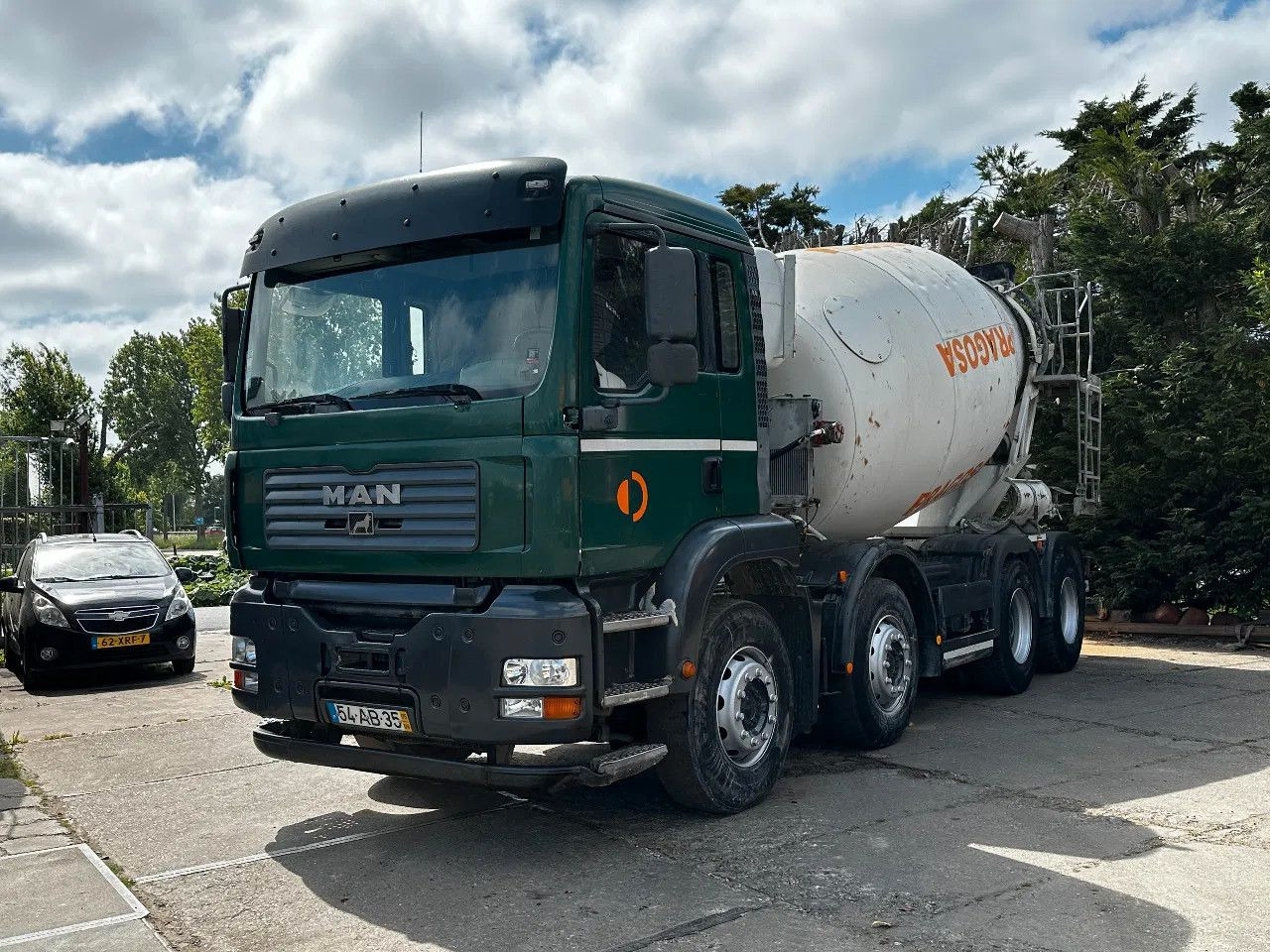 MAN TGA 35.360 8X4 CIFA Beton Mixer Spring/Spring ZF - Camião betoneira: foto 2 MAN TGA 35.360 8X4 CIFA Beton Mixer Spring/Spring ZF - Camião betoneira: foto 2