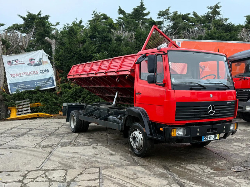 Mercedes-Benz 1117 4X2 Spring/Spring Tipper 6 Gear manual*New condition* - Camião basculante: foto 1 Mercedes-Benz 1117 4X2 Spring/Spring Tipper 6 Gear manual*New condition* - Camião basculante: foto 1
