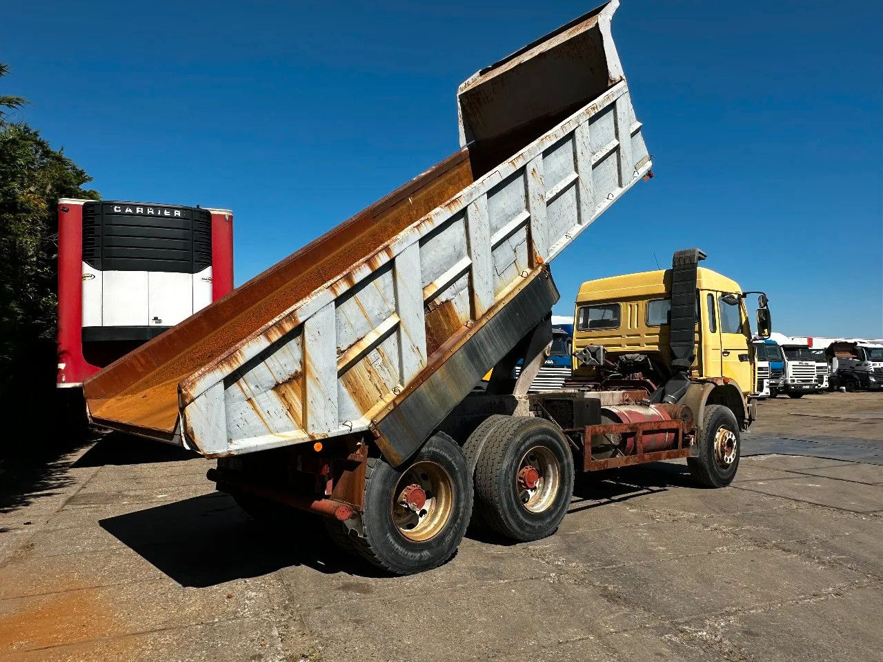 Renault G300 6X4 Tipper Spring/Spring Manual gearbox - Camião basculante: foto 4 Renault G300 6X4 Tipper Spring/Spring Manual gearbox - Camião basculante: foto 4