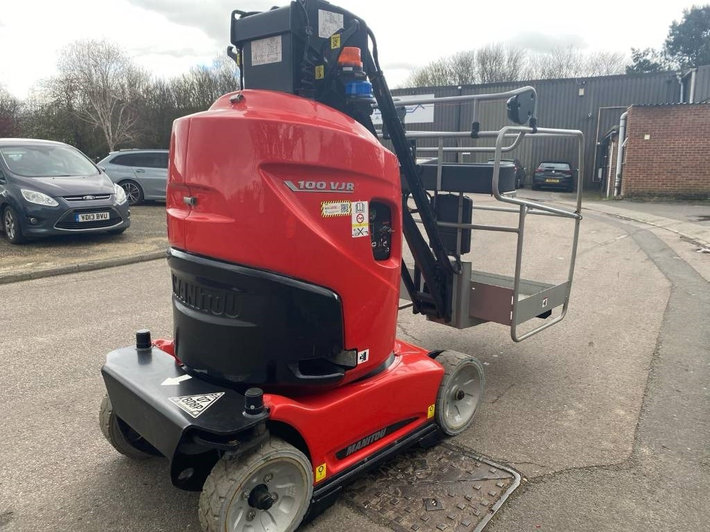 Manitou 100 VJR - Plataforma de mastro vertical: foto 3 Manitou 100 VJR - Plataforma de mastro vertical: foto 3
