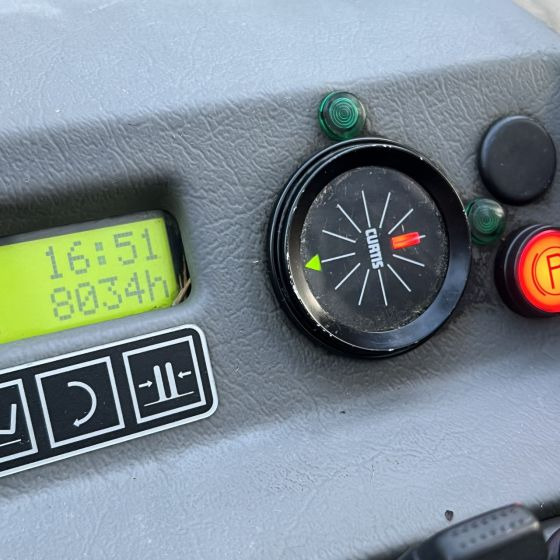 Atlet UFS200DTFVRF850 - Empilhador de 4 vias: foto 4 Atlet UFS200DTFVRF850 - Empilhador de 4 vias: foto 4
