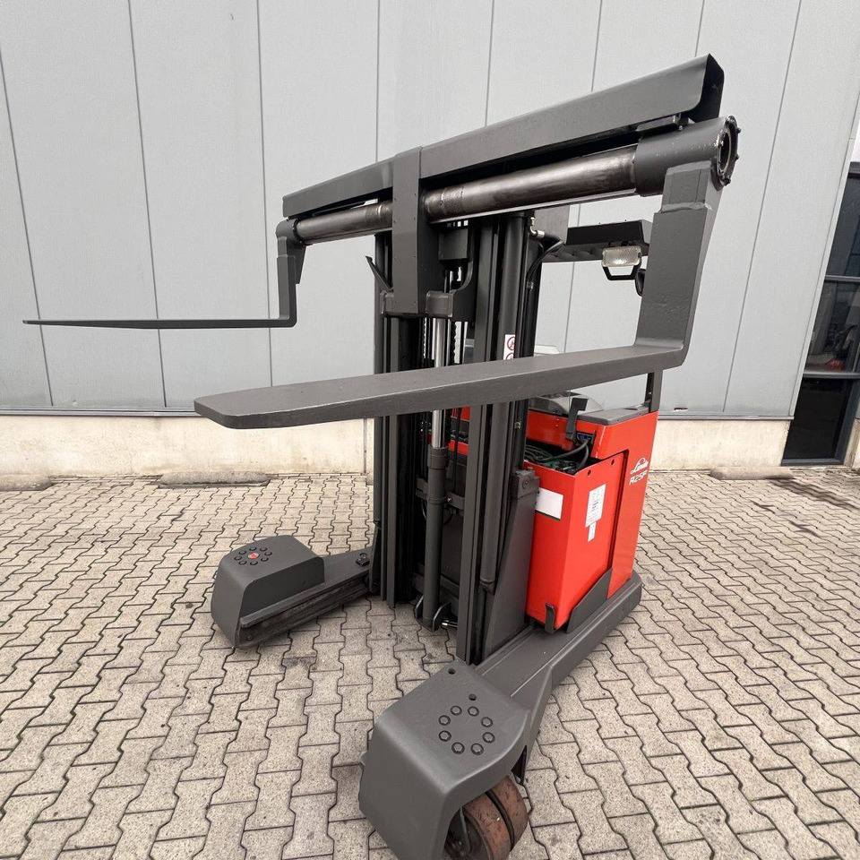 Atlet UFS250DTFVRG450 - Empilhador de 4 vias: foto 5 Atlet UFS250DTFVRG450 - Empilhador de 4 vias: foto 5