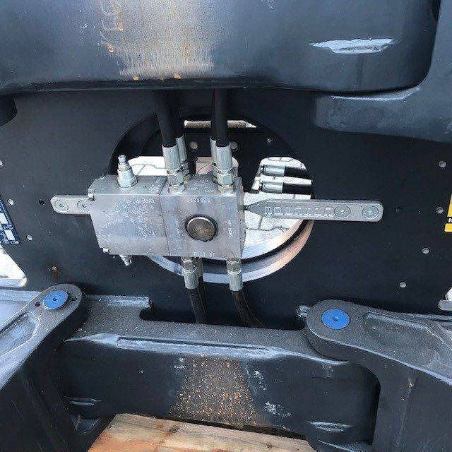 Cascade 360° Rotating Paper Roll Clamp - Grampo: foto 5 Cascade 360° Rotating Paper Roll Clamp - Grampo: foto 5