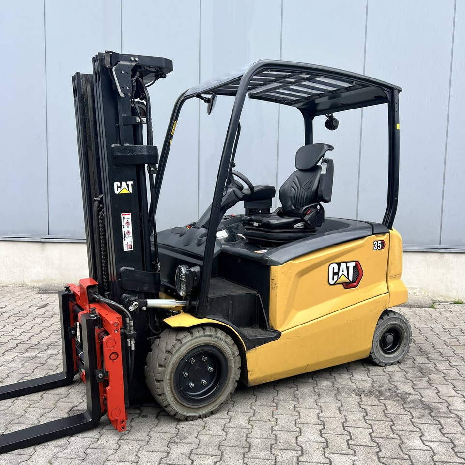 Caterpillar EP35N-80E - Empilhador elétrico: foto 1 Caterpillar EP35N-80E - Empilhador elétrico: foto 1