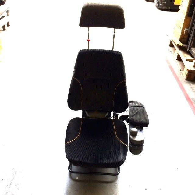 Complete seat for Atlet - Banco para Equipamento de movimentação: foto 1 Complete seat for Atlet - Banco para Equipamento de movimentação: foto 1