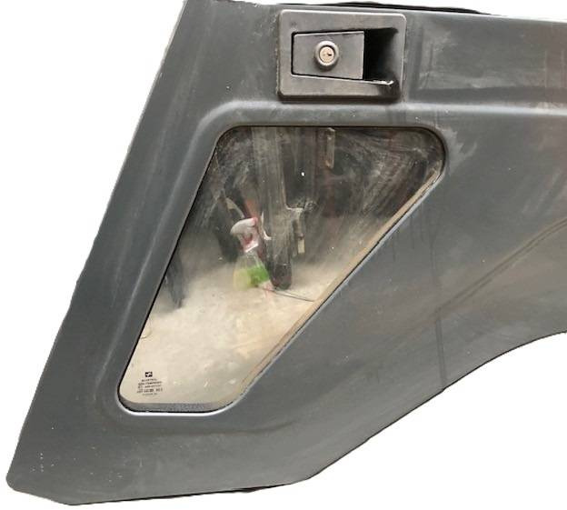Door left for Linde /386 - Porta e peças para Equipamento de movimentação: foto 3 Door left for Linde /386 - Porta e peças para Equipamento de movimentação: foto 3