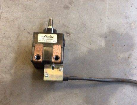 Emergency stop switch for Linde L14-16, Series 372 - Comutador de coluna de direção para Equipamento de movimentação: foto 1 Emergency stop switch for Linde L14-16, Series 372 - Comutador de coluna de direção para Equipamento de movimentação: foto 1