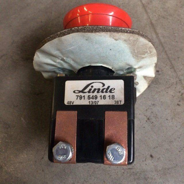 Emergency stop switch for Linde Series 1110/1111/1190/132 - Comutador de coluna de direção para Equipamento de movimentação: foto 1 Emergency stop switch for Linde Series 1110/1111/1190/132 - Comutador de coluna de direção para Equipamento de movimentação: foto 1