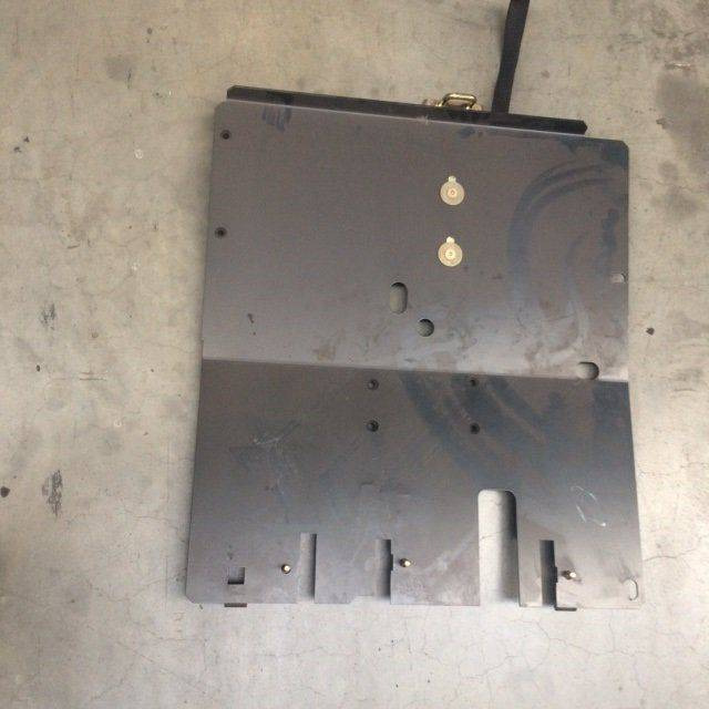 Floor plate for Linde - Carroceria e exterior para Equipamento de movimentação: foto 1 Floor plate for Linde - Carroceria e exterior para Equipamento de movimentação: foto 1