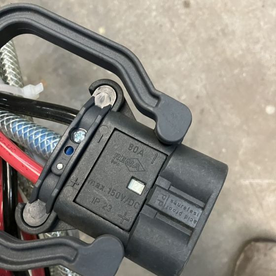 Hawker 24V/40A - Sistema elétrico para Equipamento de movimentação: foto 4 Hawker 24V/40A - Sistema elétrico para Equipamento de movimentação: foto 4