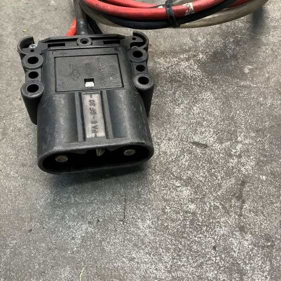 Hawker 24V/50A - Sistema elétrico para Equipamento de movimentação: foto 4 Hawker 24V/50A - Sistema elétrico para Equipamento de movimentação: foto 4