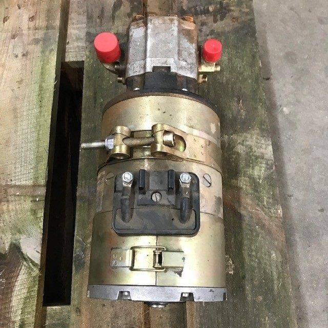 Hydraulic pump group for Wagner/Still - Motor e peças para Equipamento de movimentação: foto 2 Hydraulic pump group for Wagner/Still - Motor e peças para Equipamento de movimentação: foto 2