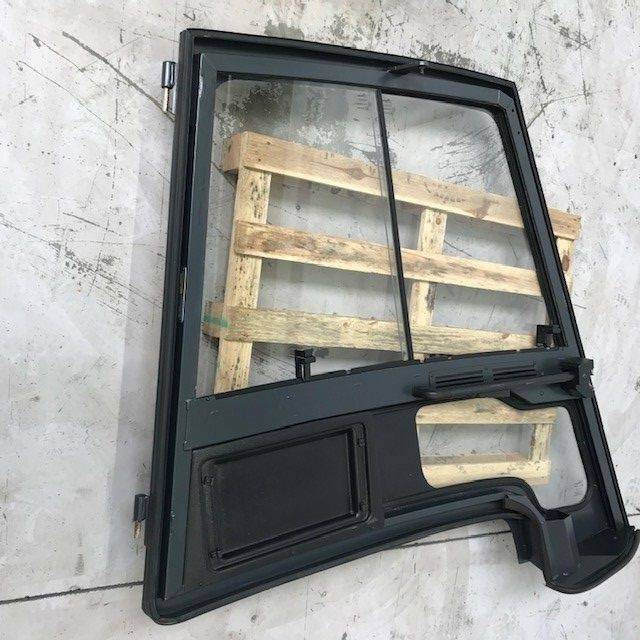 Left door for Linde series 387 - Porta e peças para Equipamento de movimentação: foto 4 Left door for Linde series 387 - Porta e peças para Equipamento de movimentação: foto 4