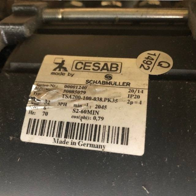 Left drive motor for BT/Toyota - Motor e peças para Equipamento de movimentação: foto 4 Left drive motor for BT/Toyota - Motor e peças para Equipamento de movimentação: foto 4