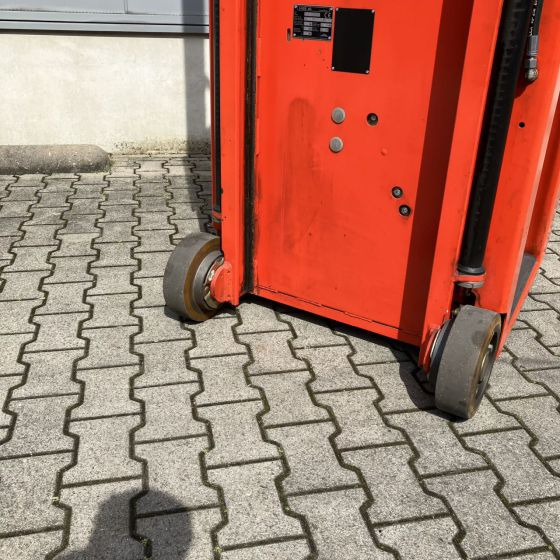 Linde E10 (334) - Empilhador elétrico: foto 4 Linde E10 (334) - Empilhador elétrico: foto 4