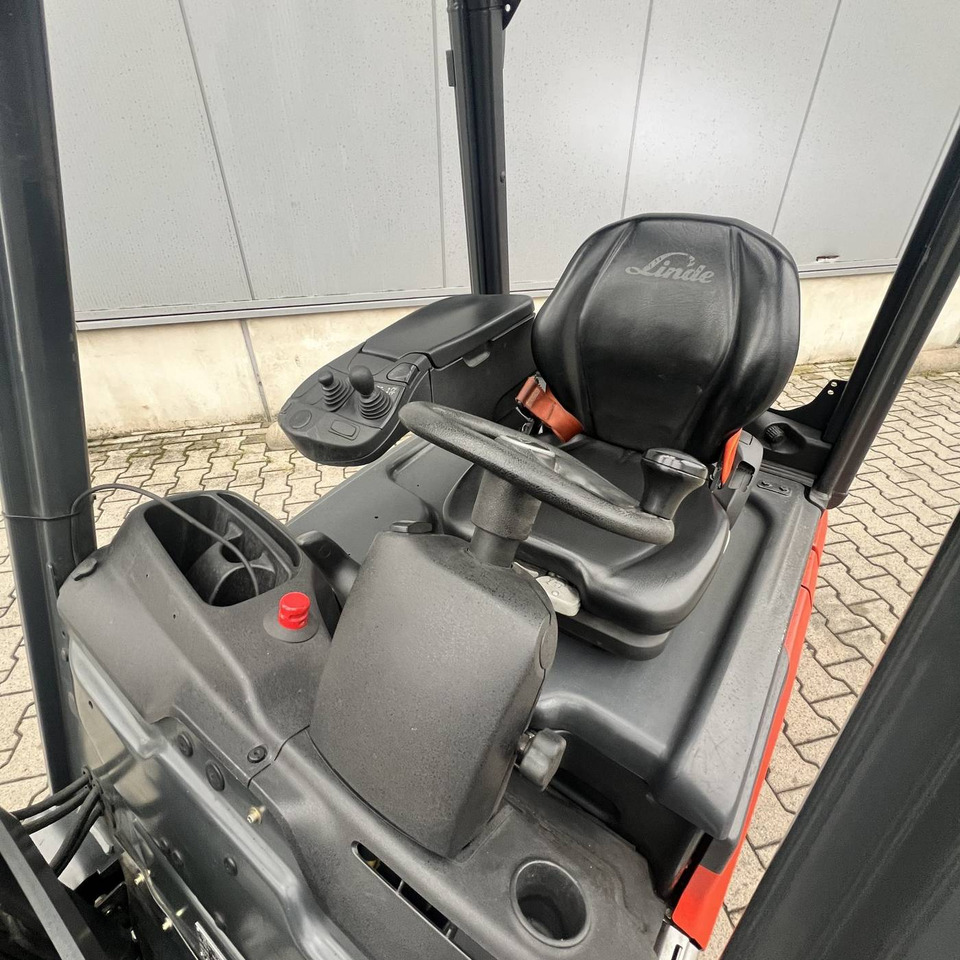 Linde E15 (386-02) EVO - Empilhador elétrico: foto 3 Linde E15 (386-02) EVO - Empilhador elétrico: foto 3