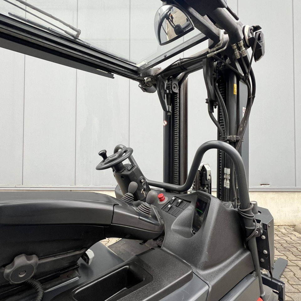 Linde E20R (387) Roadster - Empilhador elétrico: foto 5 Linde E20R (387) Roadster - Empilhador elétrico: foto 5