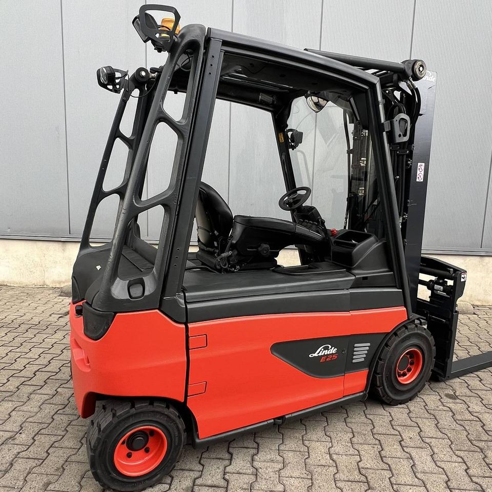 Linde E25L (387) - Empilhador elétrico: foto 2 Linde E25L (387) - Empilhador elétrico: foto 2