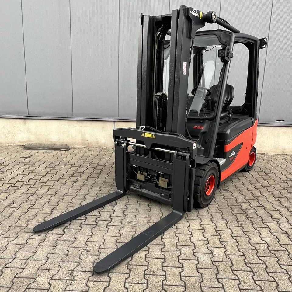 Linde E25L (387) - Empilhador elétrico: foto 1 Linde E25L (387) - Empilhador elétrico: foto 1