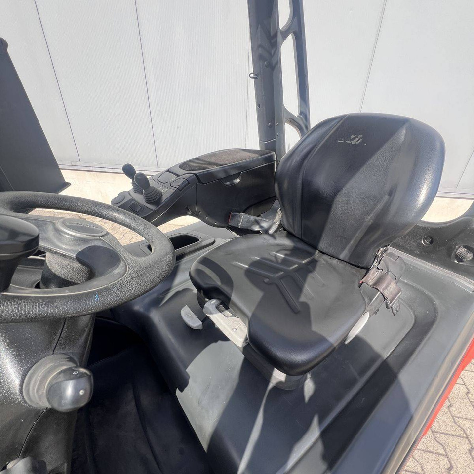 Linde E30 (387) - Empilhador elétrico: foto 5 Linde E30 (387) - Empilhador elétrico: foto 5