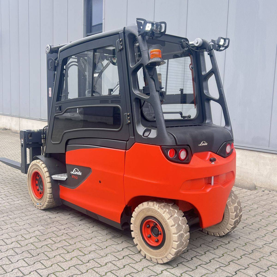 Linde E50/600L (388) LOW - Empilhador elétrico: foto 3 Linde E50/600L (388) LOW - Empilhador elétrico: foto 3
