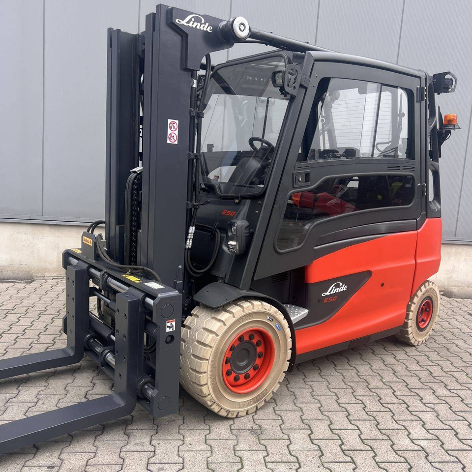 Linde E50/600L (388) LOW - Empilhador elétrico: foto 1 Linde E50/600L (388) LOW - Empilhador elétrico: foto 1