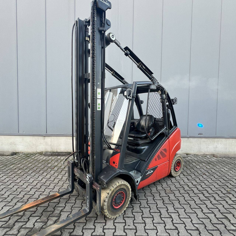 Linde H25T-02 (392) EVO - Empilhador a gás: foto 1 Linde H25T-02 (392) EVO - Empilhador a gás: foto 1