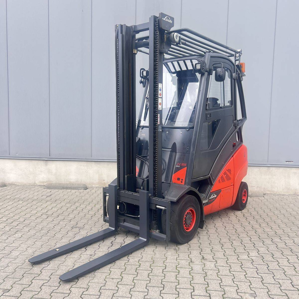 Linde H35T (393-02) EVO - Empilhador a gás: foto 1 Linde H35T (393-02) EVO - Empilhador a gás: foto 1