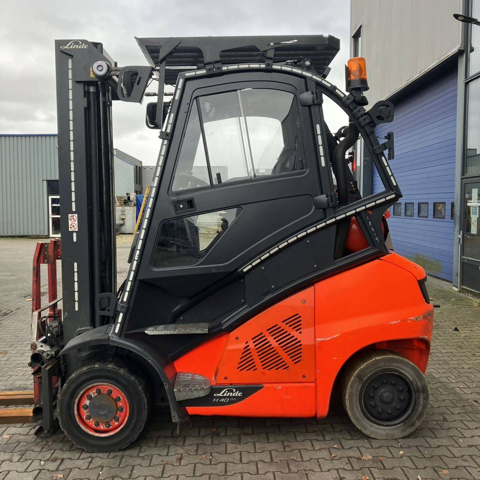 Linde H40T (394-02) Beverage - Empilhador a gás: foto 1 Linde H40T (394-02) Beverage - Empilhador a gás: foto 1
