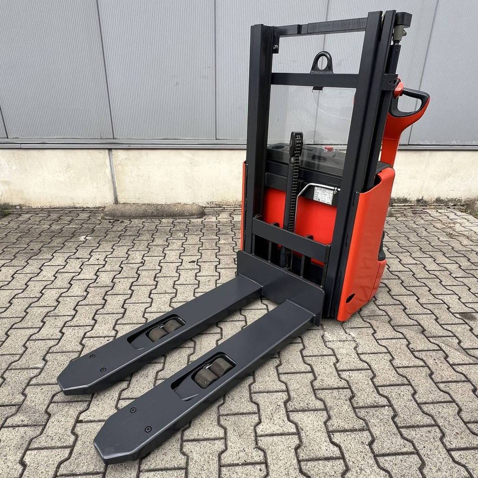 Linde L12 (1172) - Stacker: foto 4 Linde L12 (1172) - Stacker: foto 4