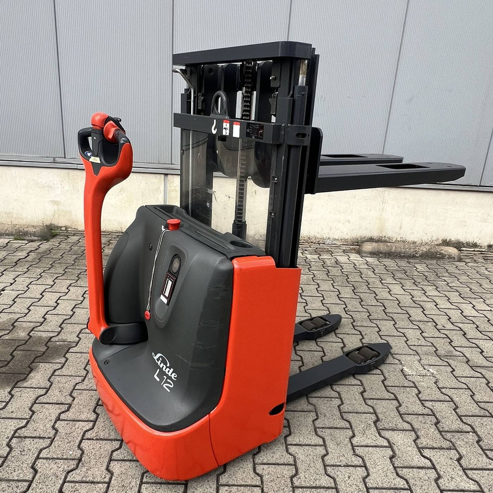 Linde L12 (1172) - Stacker: foto 2 Linde L12 (1172) - Stacker: foto 2