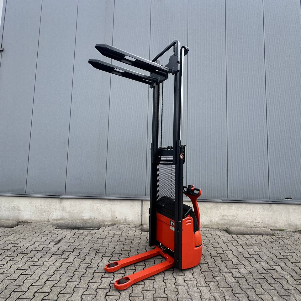 Linde L12 (379) - Stacker: foto 3 Linde L12 (379) - Stacker: foto 3