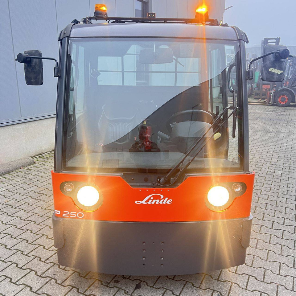 Linde P250 (LWB) - Trator elétrics: foto 3 Linde P250 (LWB) - Trator elétrics: foto 3