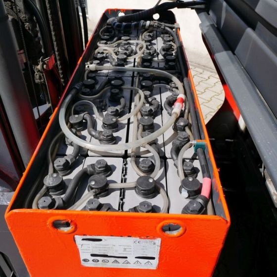 Linde R12B (1120) - Empilhador retráctil: foto 3 Linde R12B (1120) - Empilhador retráctil: foto 3