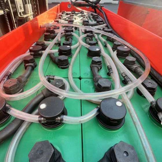 Empilhador retráctil Linde R14G (1120): foto 6