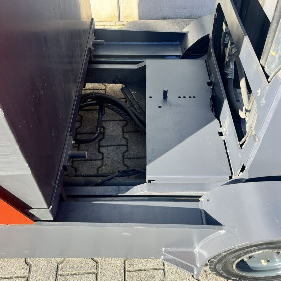 Linde R16G (1120) - Empilhador retráctil: foto 2 Linde R16G (1120) - Empilhador retráctil: foto 2
