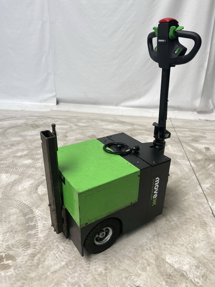 Movexx T3500 - Trator elétrics: foto 2 Movexx T3500 - Trator elétrics: foto 2