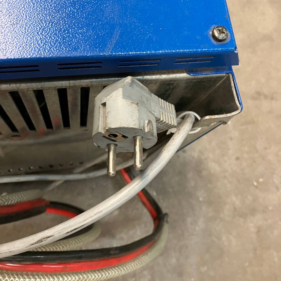 Hawker 24V/60A - Peça de reposição para Equipamento de movimentação: foto 3 Hawker 24V/60A - Peça de reposição para Equipamento de movimentação: foto 3