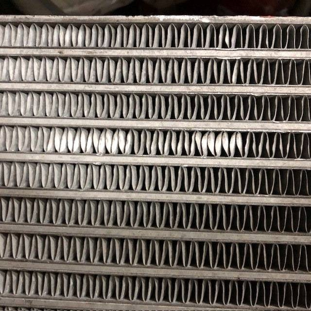 Radiator - Radiador para Equipamento de movimentação: foto 4 Radiator - Radiador para Equipamento de movimentação: foto 4