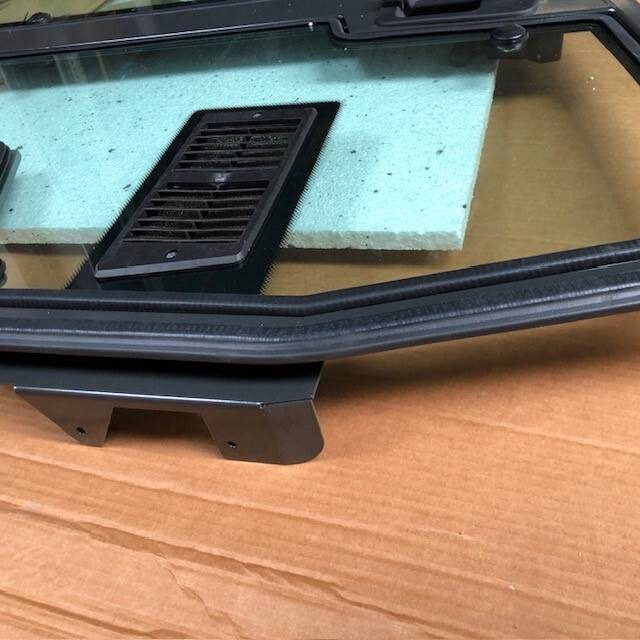 Right door for Nissan - Porta e peças para Equipamento de movimentação: foto 3 Right door for Nissan - Porta e peças para Equipamento de movimentação: foto 3