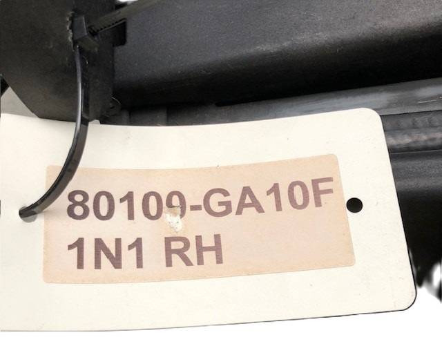 Right door for Nissan - Porta e peças para Equipamento de movimentação: foto 4 Right door for Nissan - Porta e peças para Equipamento de movimentação: foto 4