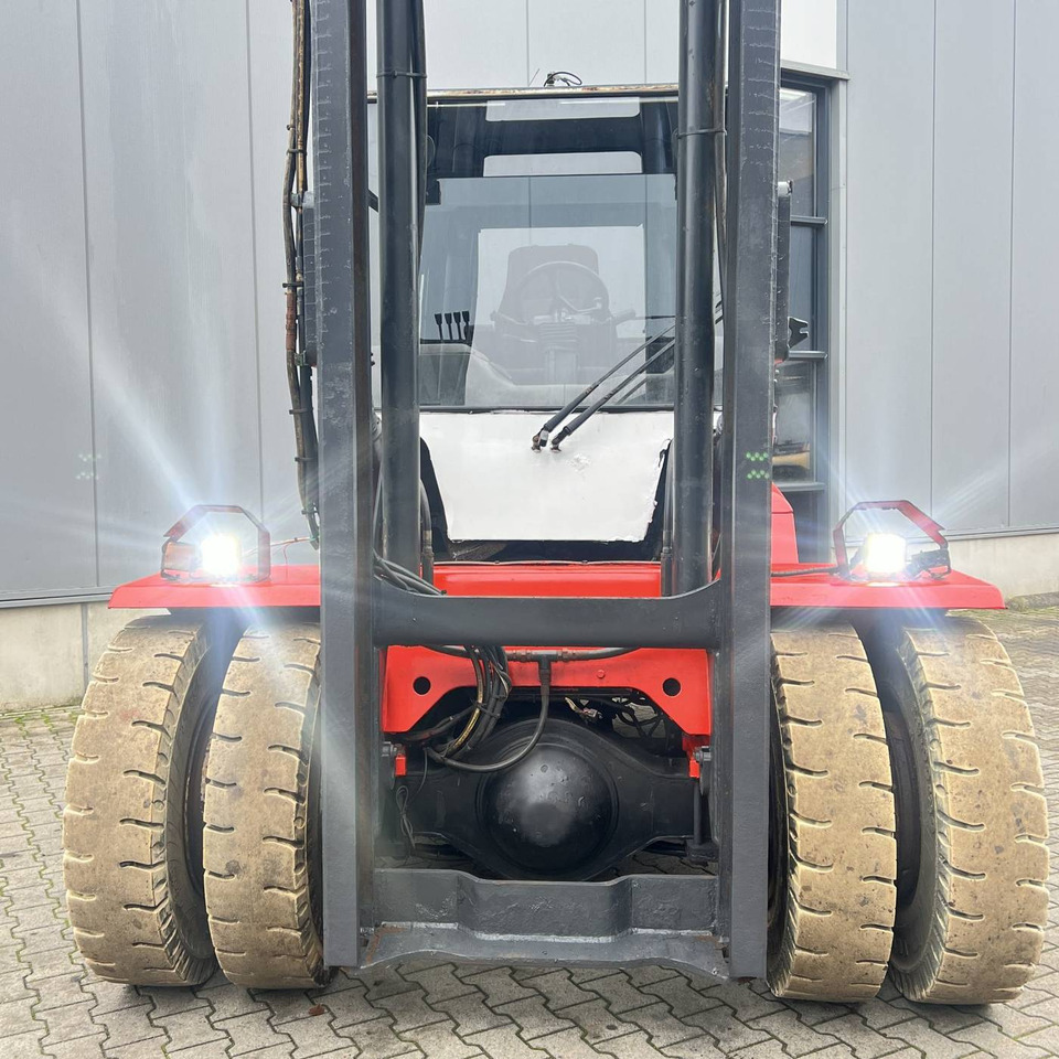 Empilhador a diesel SMV 10-600B: foto 6 Empilhador a diesel SMV 10-600B: foto 6