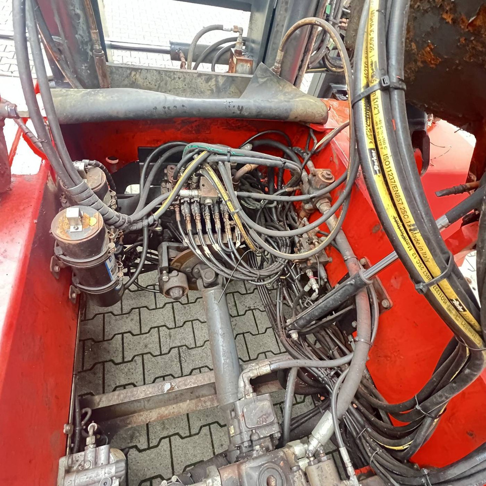 Empilhador a diesel SMV 10-600B: foto 14 Empilhador a diesel SMV 10-600B: foto 14