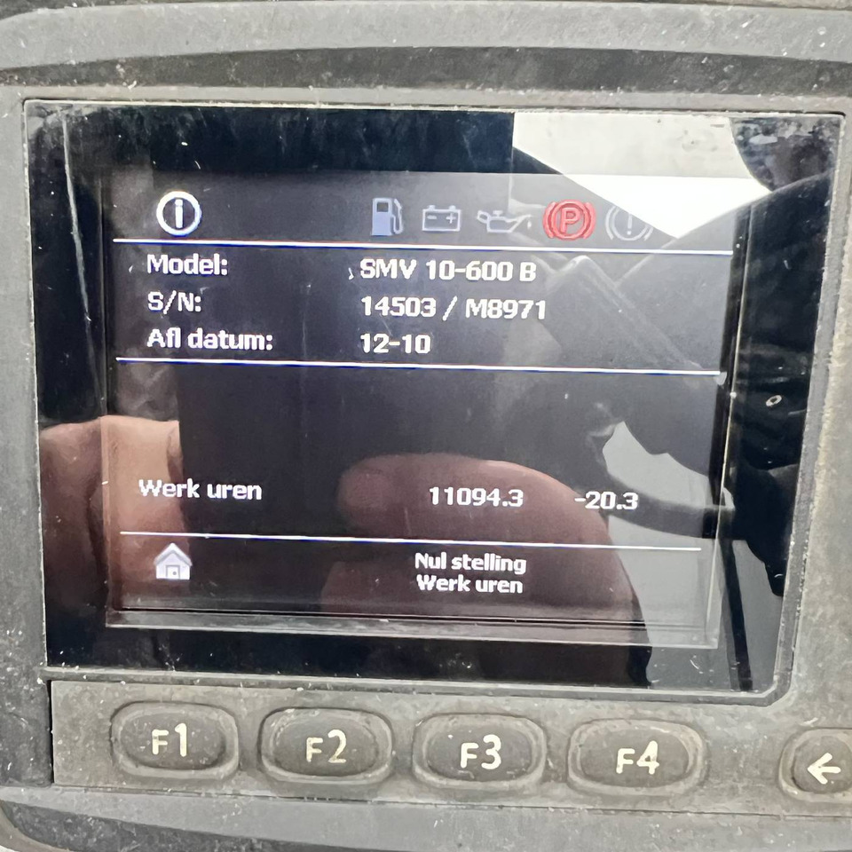 Empilhador a diesel SMV 10-600B: foto 10 Empilhador a diesel SMV 10-600B: foto 10