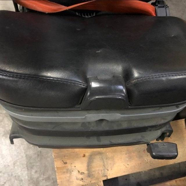 Seat for Linde 1120 Series - Banco para Equipamento de movimentação: foto 2 Seat for Linde 1120 Series - Banco para Equipamento de movimentação: foto 2