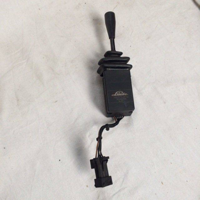 Switch for Linde E14-20-02, Series 335-02 - Comutador de coluna de direção para Equipamento de movimentação: foto 1 Switch for Linde E14-20-02, Series 335-02 - Comutador de coluna de direção para Equipamento de movimentação: foto 1
