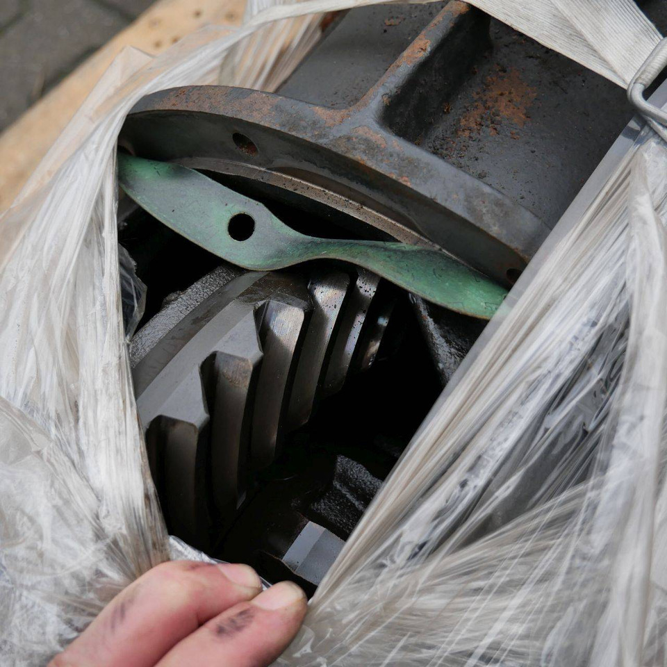 Transmission for Nissan D02 - Transmissão para Equipamento de movimentação: foto 2 Transmission for Nissan D02 - Transmissão para Equipamento de movimentação: foto 2