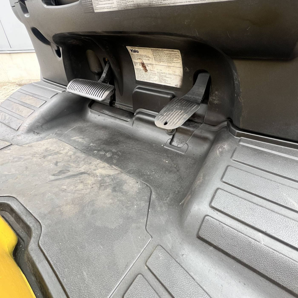 Empilhador a diesel Yale GDP55VX: foto 10 Empilhador a diesel Yale GDP55VX: foto 10