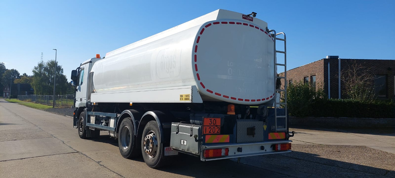 Camião cisterna MERCEDES Actros: foto 11 Camião cisterna MERCEDES Actros: foto 11