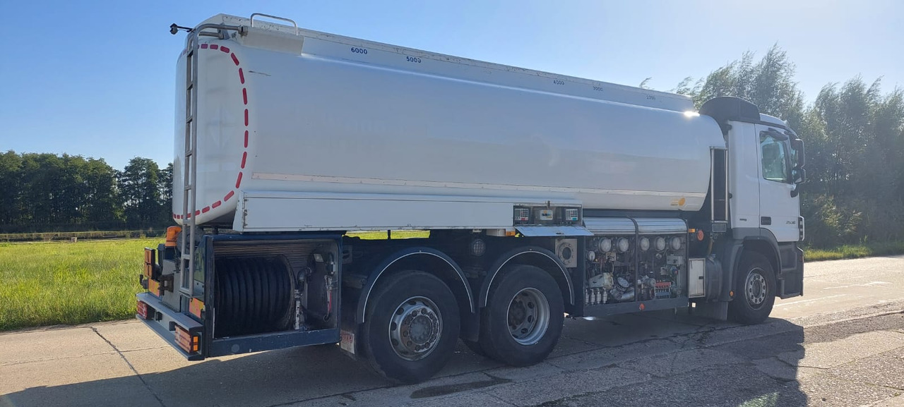 Camião cisterna MERCEDES Actros: foto 9 Camião cisterna MERCEDES Actros: foto 9